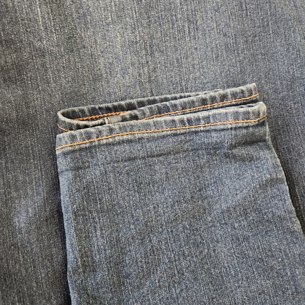 Old Navy Women's Classic Blue Skinny Jeans - Picture 6 of 6